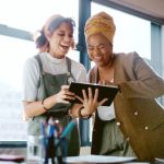 Rendre un site internet attractif Lyon puissant face à la concurrence exige une combinaison de design, SEO local, contenu pertinent et analyse