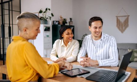 Optimiser le SEO avocat Lyon repose sur une combinaison de recherche de mots-clés précis, de contenu de qualité, de SEO local