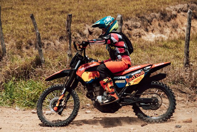 Guide ultime pour personnaliser votre moto cross et la rendre unique