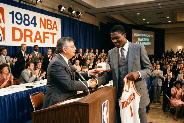 Plongée dans la Draft NBA 1984 : Retour sur la cuvée la plus légendaire de tous les temps