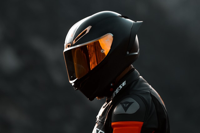 Le Guide Complet pour Transformer Votre Casque de Moto en une Œuvre d&rsquo;Art Unique