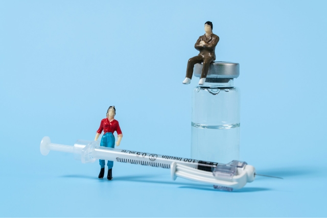 Vaccin et voyage : préparer votre trousse santé à l’étranger