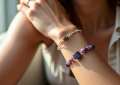 Les bijoux en pierres naturelles qui subliment une tenue au quotidien